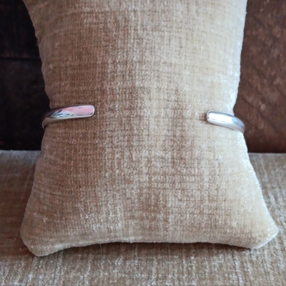 925 Silver Inscribed Cuff Bracelet - Picture 2 of 6